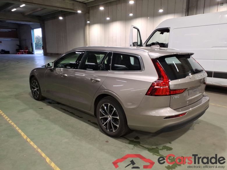 Volvo V60 2.0 D3 Momentum Pro LED Virtual ACC Navi Leather KeylessGo Klima PDC ... #4
