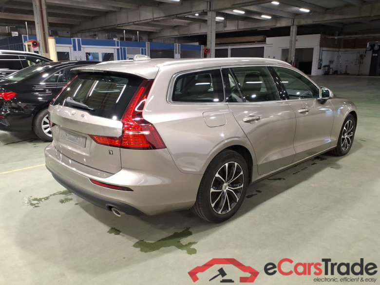 Volvo V60 2.0 D3 Momentum Pro LED Virtual ACC Navi Leather KeylessGo Klima PDC ... #3