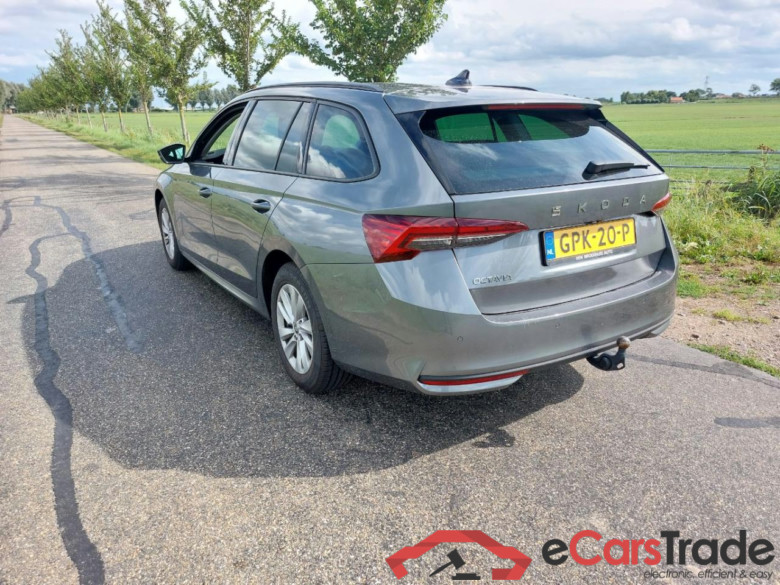 SKODA OCTAVIA COMBI 1.5 TSI Bns. Edition #4