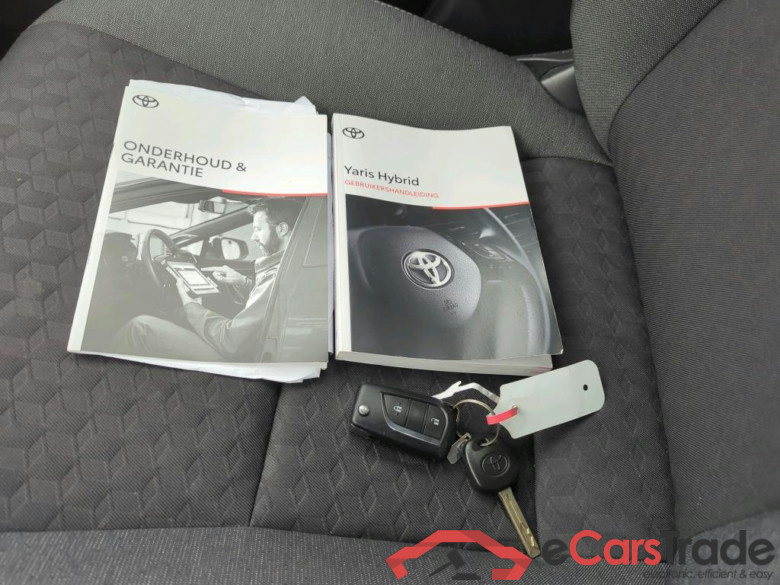 TOYOTA Yaris 1.5 Hyb. Active #2