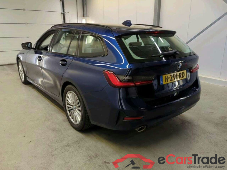 BMW 3-serie Touring 320i Executive Ed. #6