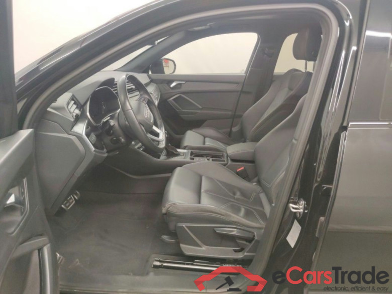 Audi Q3 Sportback 45 TFSI e S tronic S Line 5d #3