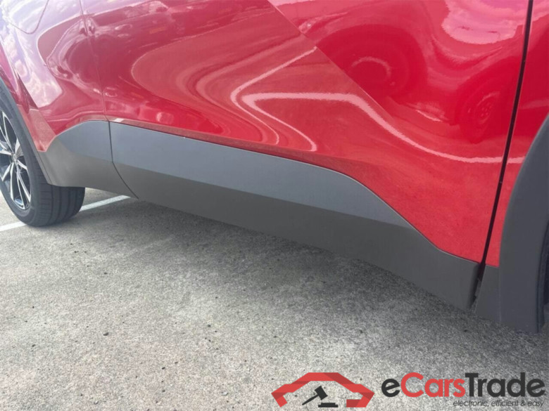 TOYOTA C-HR 2.0 Plug-in Hybrid 220 First Edition #3