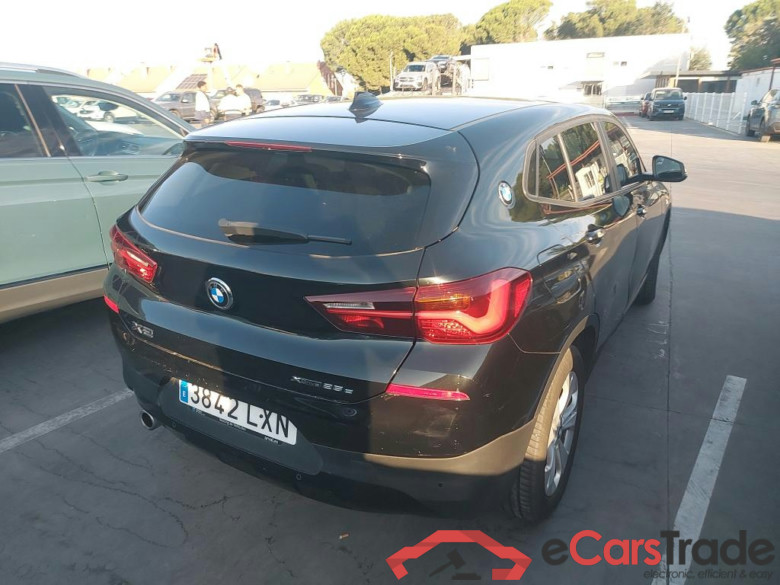 BMW X2 / 2017 / 5P / todoterreno xDrive25e Auto #2