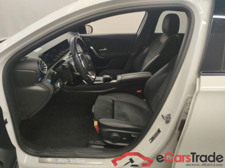MERCEDES CLASSE A SEDAN (V177) A 250 e 160hp PHEV AMG Line 4d #3