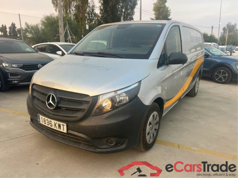 MERCEDES-BENZ Vito / 2014 / 4P / furgón 111 CDI Larga #1