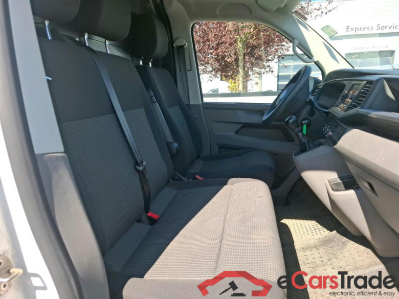 VOLKSWAGEN Transporter / 2019 / 4P / Fourgon tôlé 2.0 TDi 150 4MO L1H1 Business Line #6