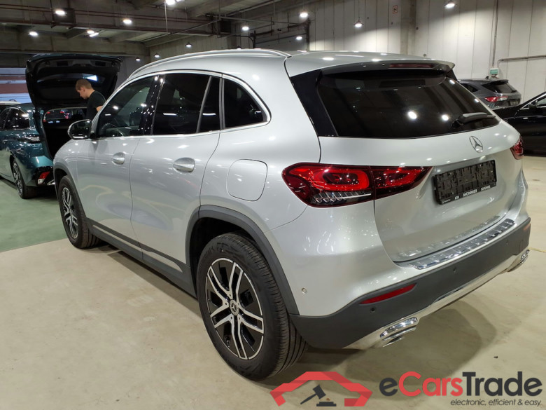 MERCEDES-BENZ CLASS GLA DIESEL - 2020 GLA 200 d #2