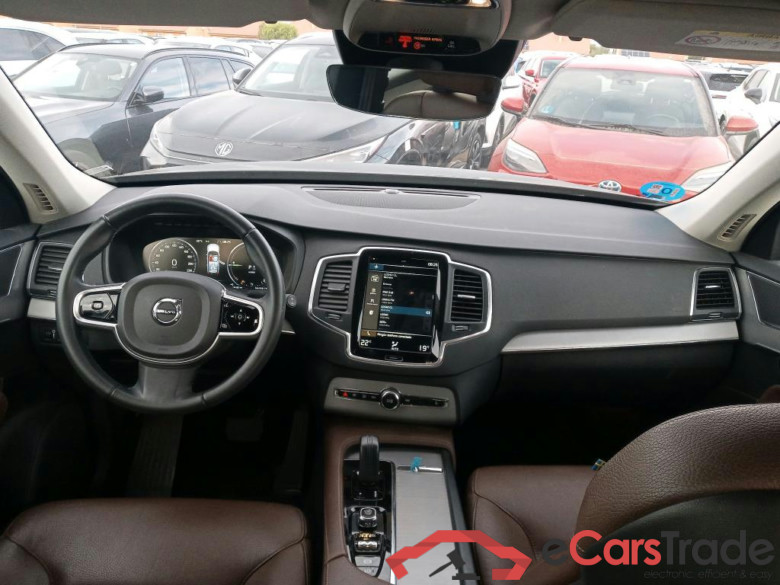 VOLVO XC90 / 2019 / 5P / todoterreno 2.0 T8 AWD Business Plus Auto #3