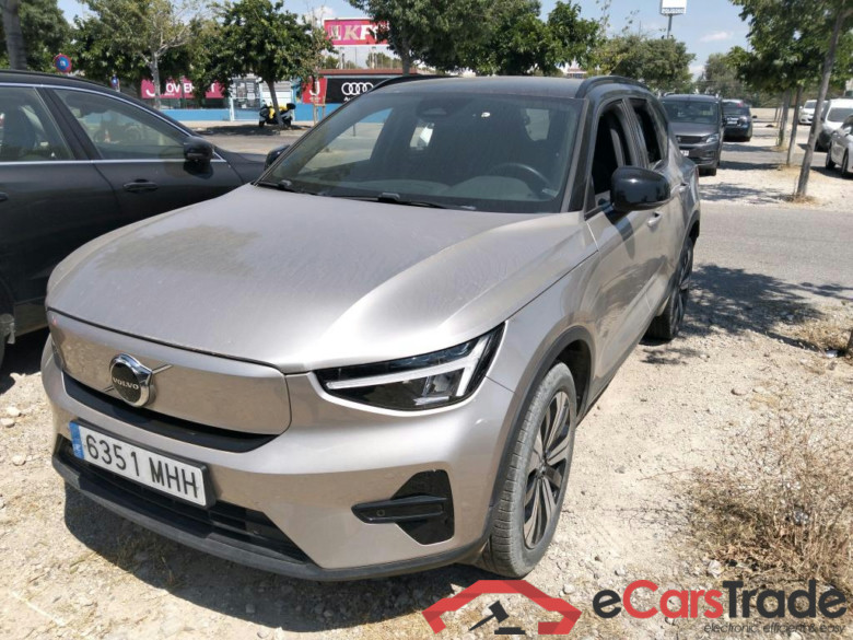 VOLVO XC40 / 2021 / 5P / todoterreno Recharge Twin Eléctrico Plus Auto AWD
