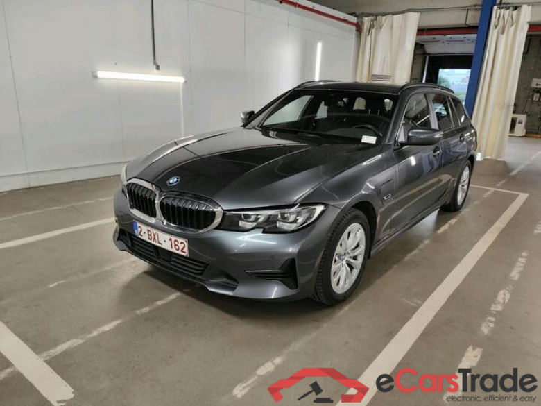 BMW 3 Reeks Touring 3 Reeks Touring 330e (215 kW) (PHEV) 215kW/292pk  5D/P Auto-8