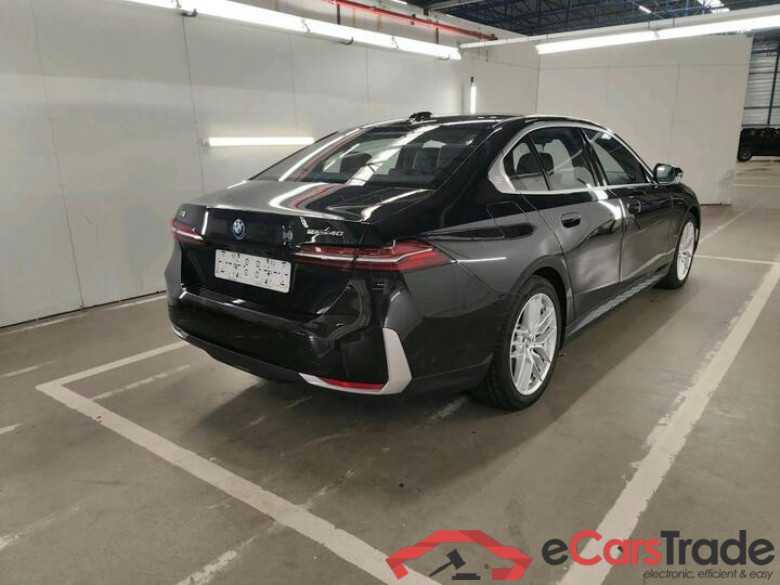BMW i5 i5 eDrive40 250kW 250kW/340pk  4D/P Auto-1 - WLTP onvolledig #4