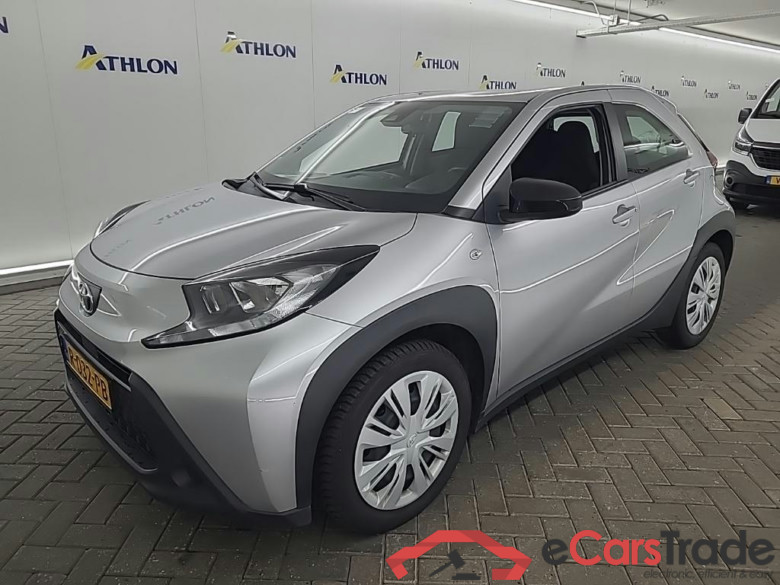 TOYOTA Aygo X 1.0 VVT-I MT play 5D 53kW #1