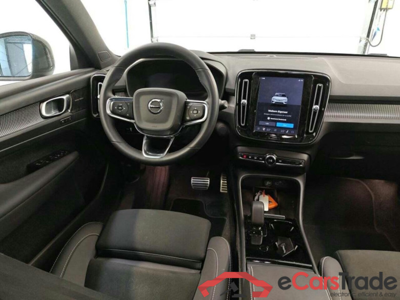 VOLVO XC40 Recharge Pro #3
