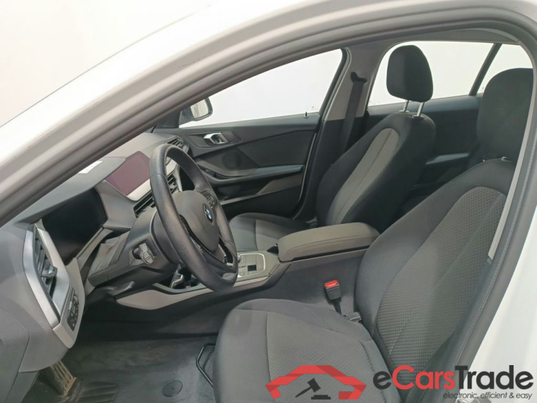 BMW 1 HATCH DIESEL - 2019 116 dA 116hp (EU6AP) 5d #3