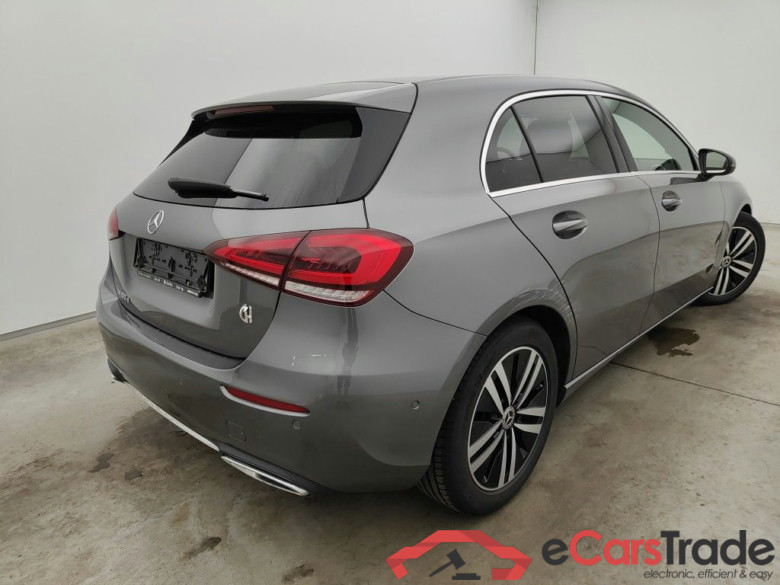 Mercedes-Benz A-Klasse A 180 d Business Solution Aut. 5d #2