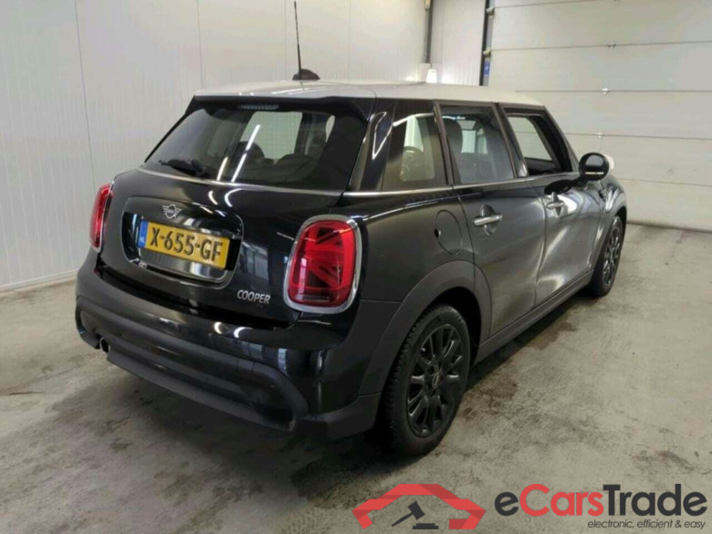 Mini 5-deurs 1.5 Cooper Camden #2