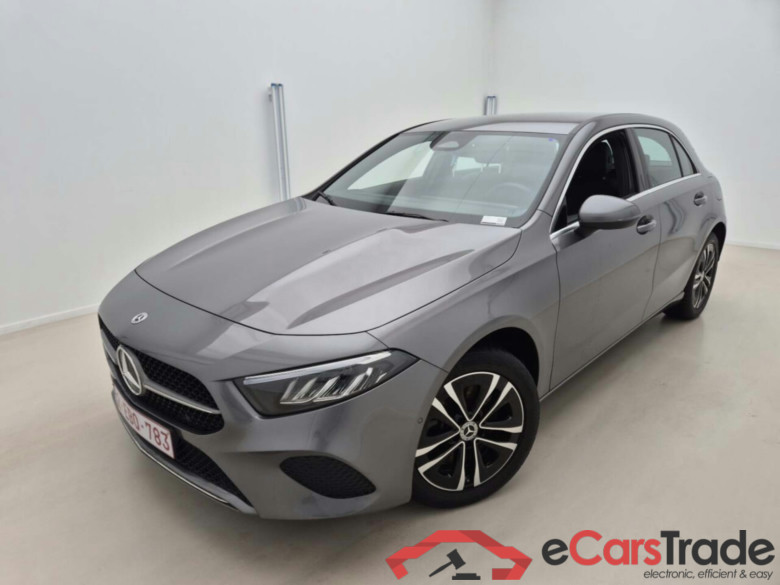 MERCEDES-BENZ A-KLASSE 1.3 250E 8G-DCT BUSINESS LINE
