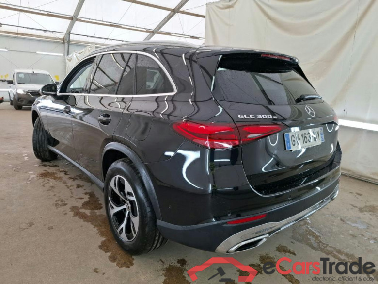 MERCEDES-BENZ GLC / 2022 / 5P / SUV GLC 300 e Business Line 4MATIC #3