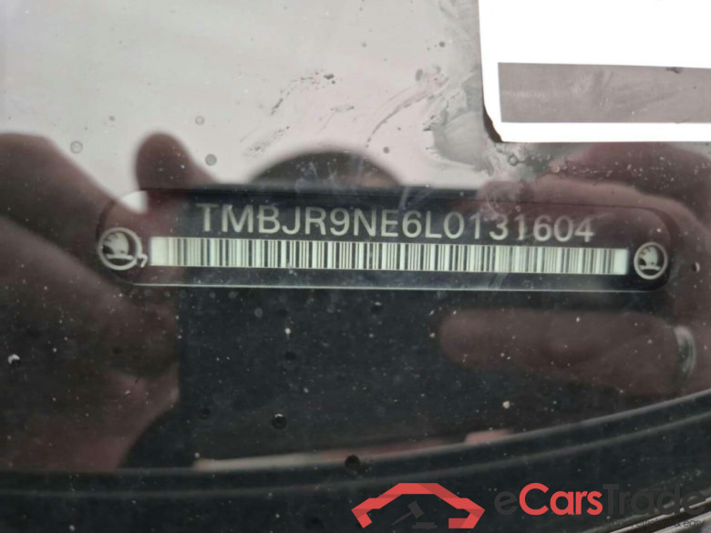 SKODA Octavia Combi 1.5 TSI Bns Edition #4