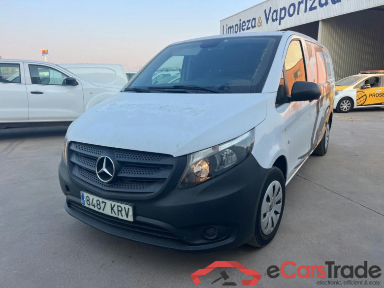 MERCEDES-BENZ Vito / 2014 / 4P / furgón 111 CDI Larga #1