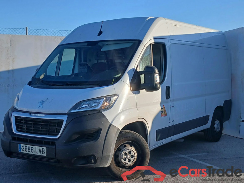 PEUGEOT Boxer / 2014 / 4P / furgón 335 L2 H2 BHDI 103kW (140CV) S&S 6 V. M #1