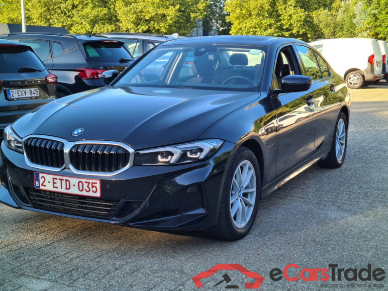 BMW 320e Plug-In Hybrid Aut. LED LC-Pro Navi-Pro KeylessGo Camera Klima PDC ...