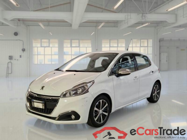 PEUGEOT 208 / 2015 / 5P / BERLINA ALLURE BLUEHDI 75CV #2