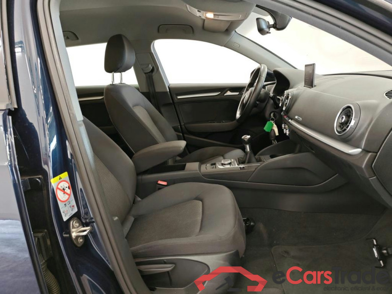Audi A3 Sportback 35 TFSI Pro Line 5d #3