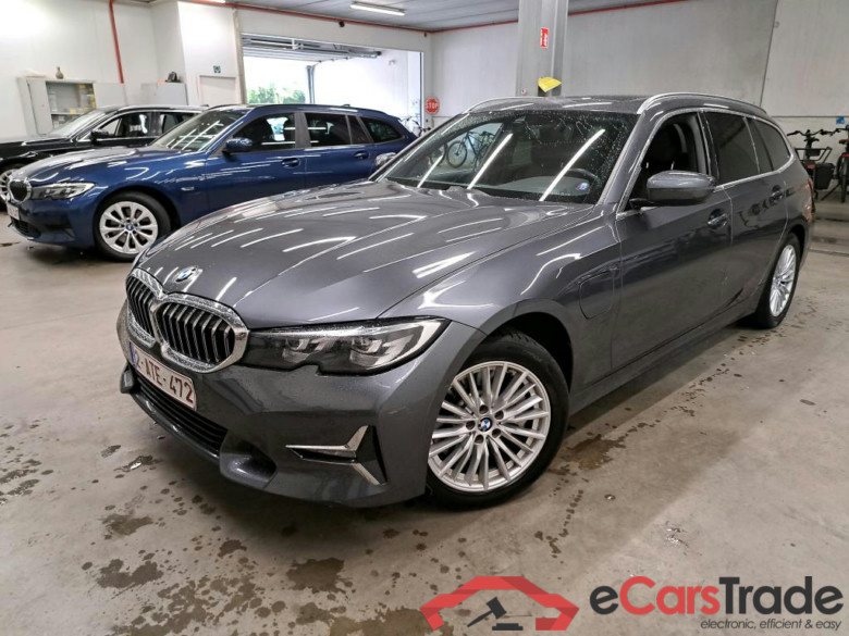BMW - BMW 3 TOURING 330e 292PK Luxury With Heated Vernasca Sport Seats & Travel Pack & Pano Roof * HYBRID *