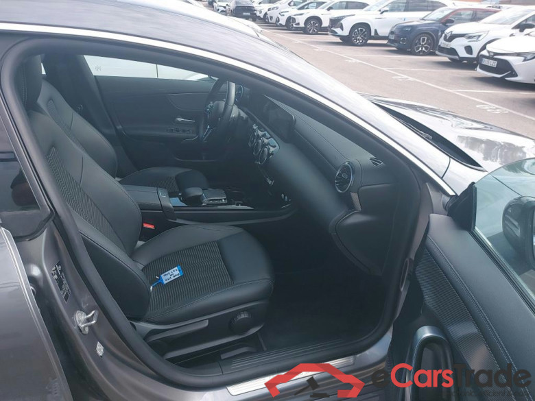 MERCEDES-BENZ CLA / 2019 / 4P / coupé CLA 200 D DCT #6