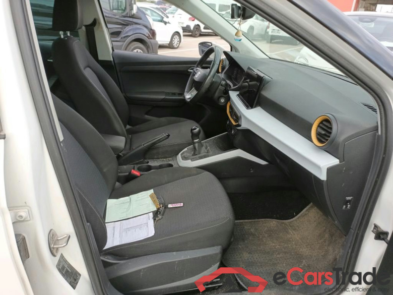 SEAT Arona / 2017 / 5P / todoterreno 1.0 TSI 81kW (110CV) Style Plus (AC) #6