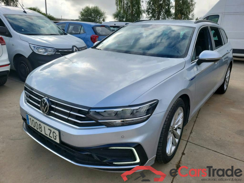 VOLKSWAGEN Passat / 2019 / 5P / familiar Variant GTE 1.4 TSI e-Power 115kW + 85kW #1