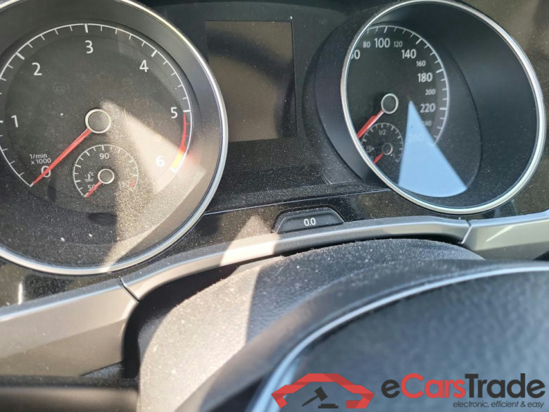 VOLKSWAGEN Touran / 2015 / 5P / monovolumen compacto Business 2.0 TDI 85kW (115CV) DSG #5