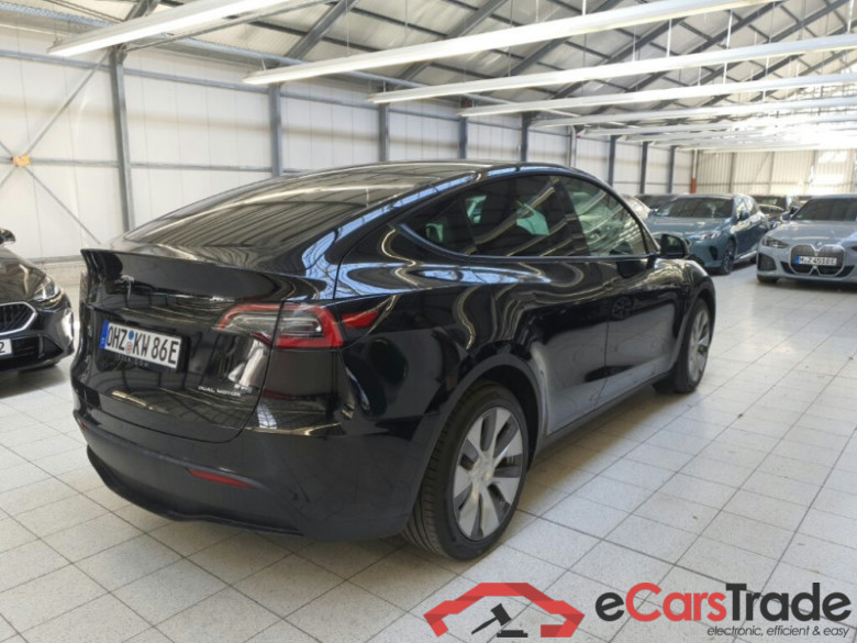 TESLA Model Y  #3