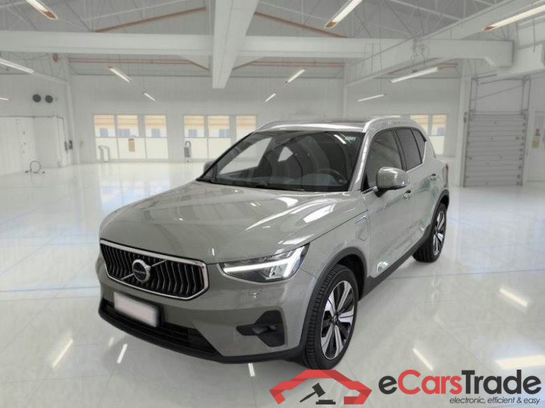 VOLVO XC40 / 2021 / 5P / SUV T5 RECHARGE PLUG-IN AUTO ULTIMATE BRIGHT