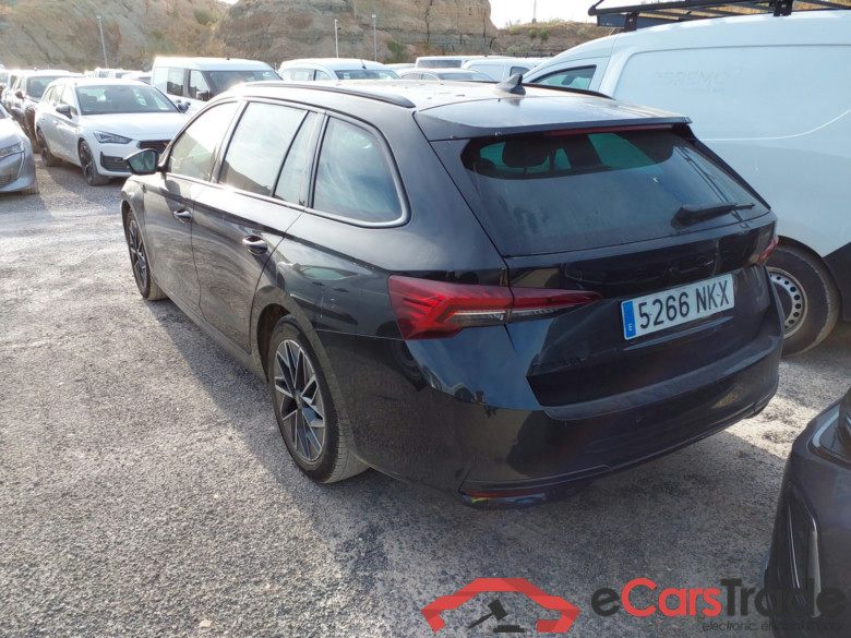 SKODA Octavia 2.0 TDI 110 kW (150 CV) DSG 7 vel. Combi Sportline(Winterpack) #2