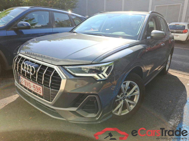 AUDI Q3 1.4 45 TFSI E S TRONIC S LINE