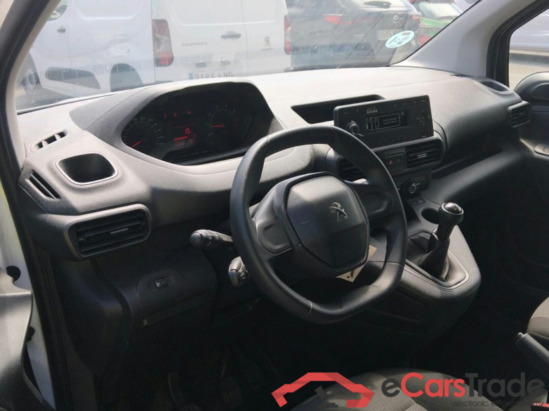 PEUGEOT Partner / 2018 / 3P / furgón derivado de turismo Pro Standard 600kg BlueHDi 73kW (AC) #3