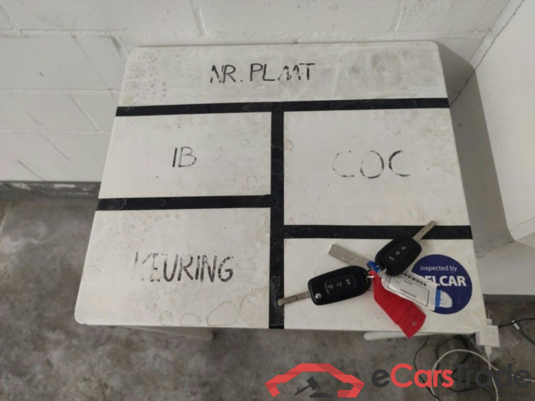 RENAULT CLIO V 1.0 TCe Equilibre GPF 5d #4