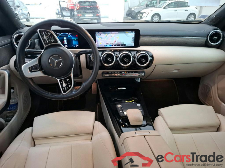 MERCEDES-BENZ CLA Coupe / 2019 / 4P / Coupé CLA 200 d Business Line BA8 #5