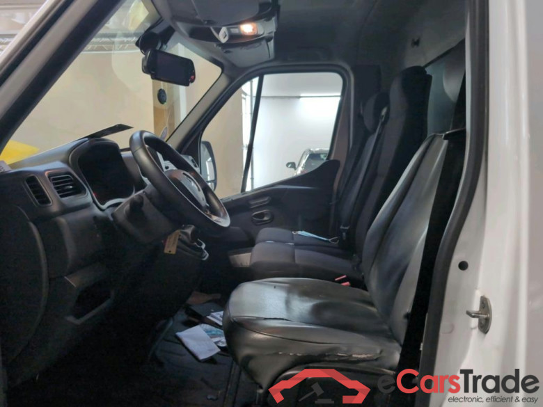 RENAULT MASTER 35 CARGO LWB DSL - 2019 2.3 dCi 35 L3H1 Energy Blue Gd Confort STOCK #3