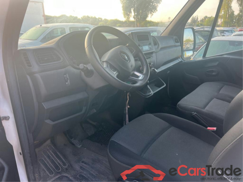 RENAULT Master / 2019 / 4P / furgón Furgón T L2H2 3500 Bl dCi 100kW (135CV) #3