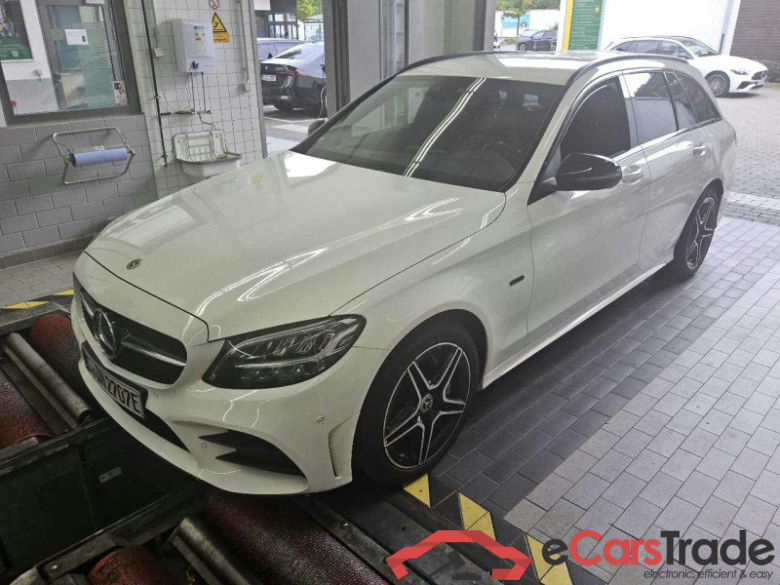 Mercedes-Benz C T-Modell (BM 205)(09.2014->) DE - Kb5 C 300 de EU6d, Night Edition, (Facelift) 2020 - 2021