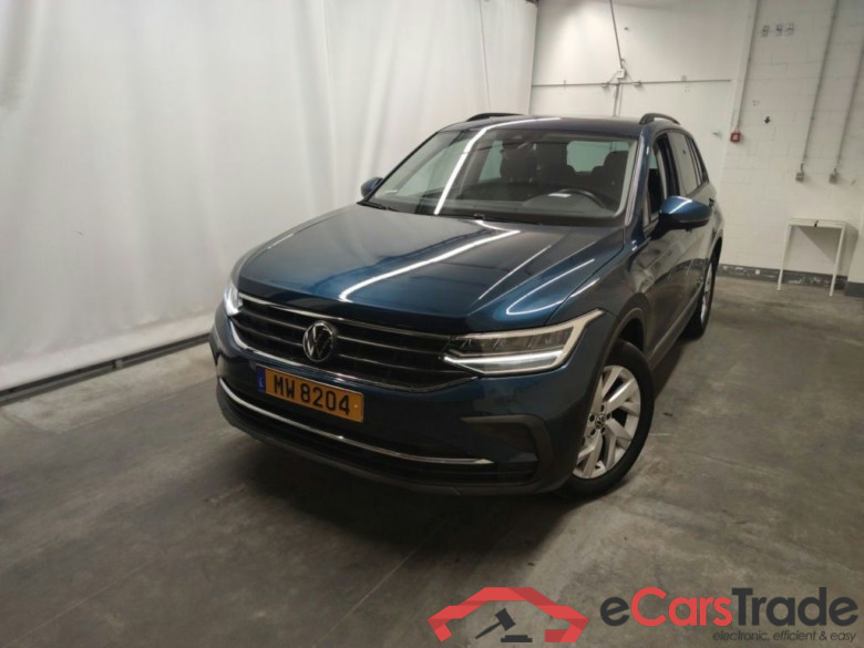 VOLKSWAGEN TIGUAN DIESEL - 2021 2.0 TDI 150 SCR 4Motion Life BMT DSG 5d #1