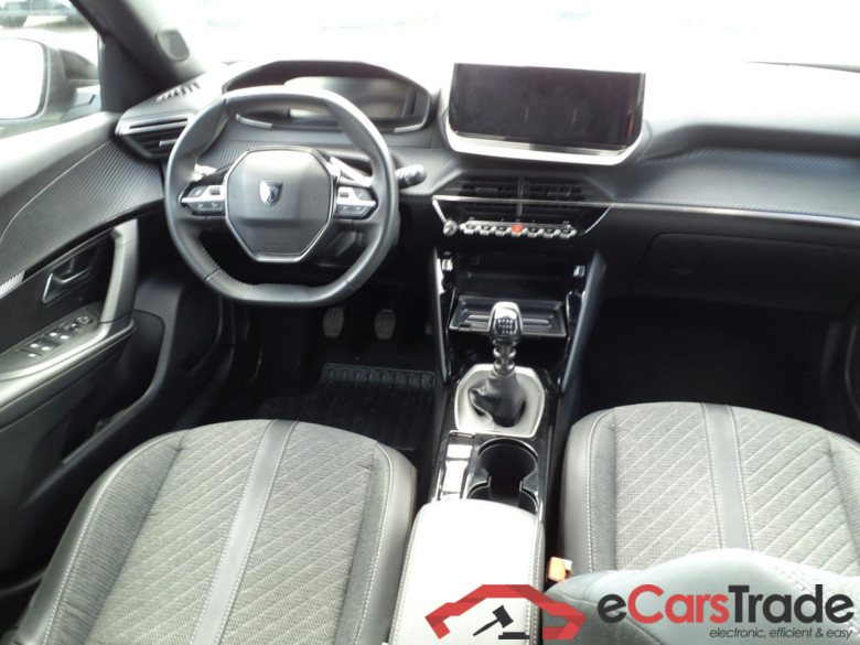 PEUGEOT 2008  PEUGEOT 2008  1.2 puretech 100 allure  BVM6 #4