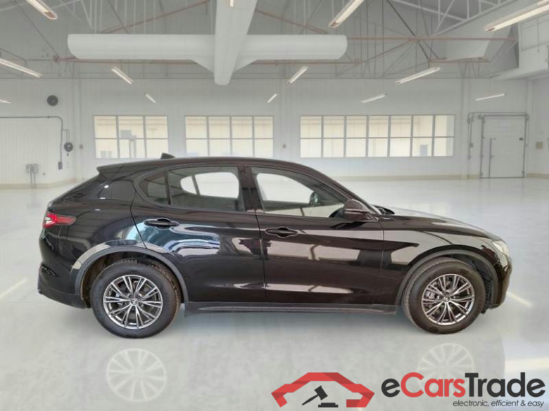 ALFA ROMEO STELVIO / 2017 / 5P / SUV 2.2 TD 160 CV SUPER AT8 RWD #6