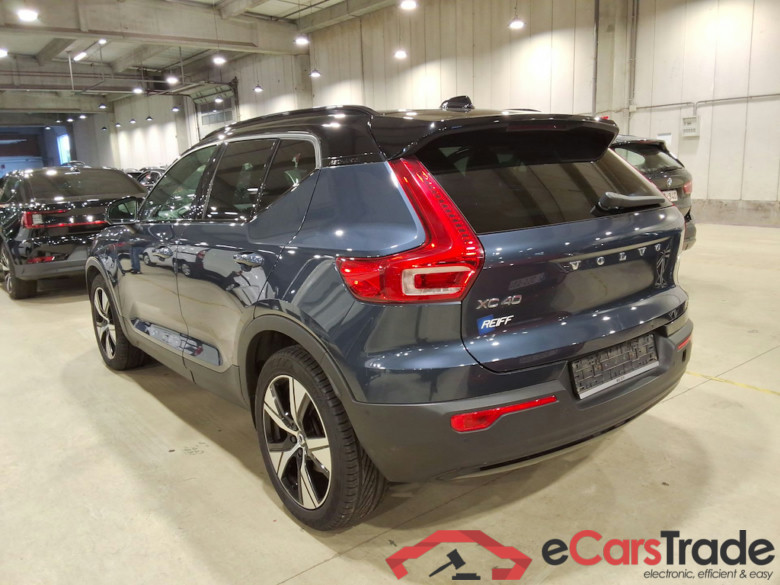 VOLVO XC40 1.5 T5 RECHARGE GEARTRONIC R-DESIGN #2