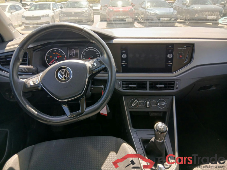 VOLKSWAGEN Polo / 2017 / 5P / berlina con portón Advance 1.0 TSI 70kW (95CV) #3