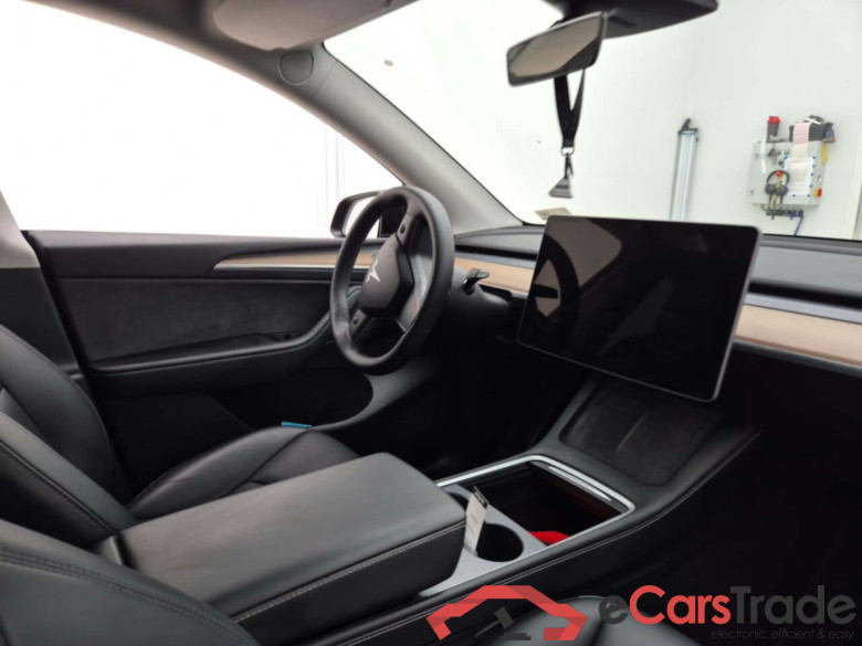TESLA MODEL Y LONG RANGE DUAL MOTOR #3